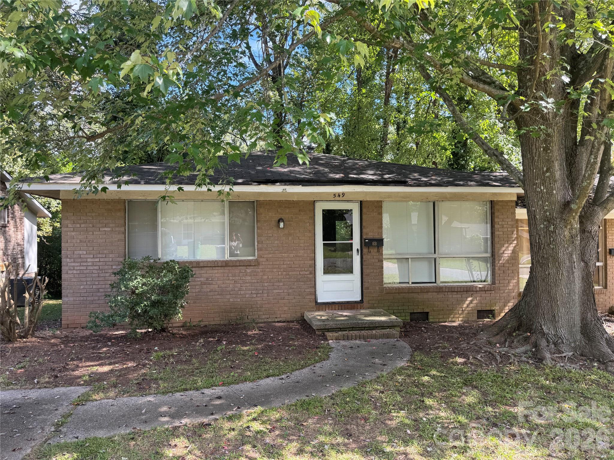 549 Blendwood Drive Property Photo 1