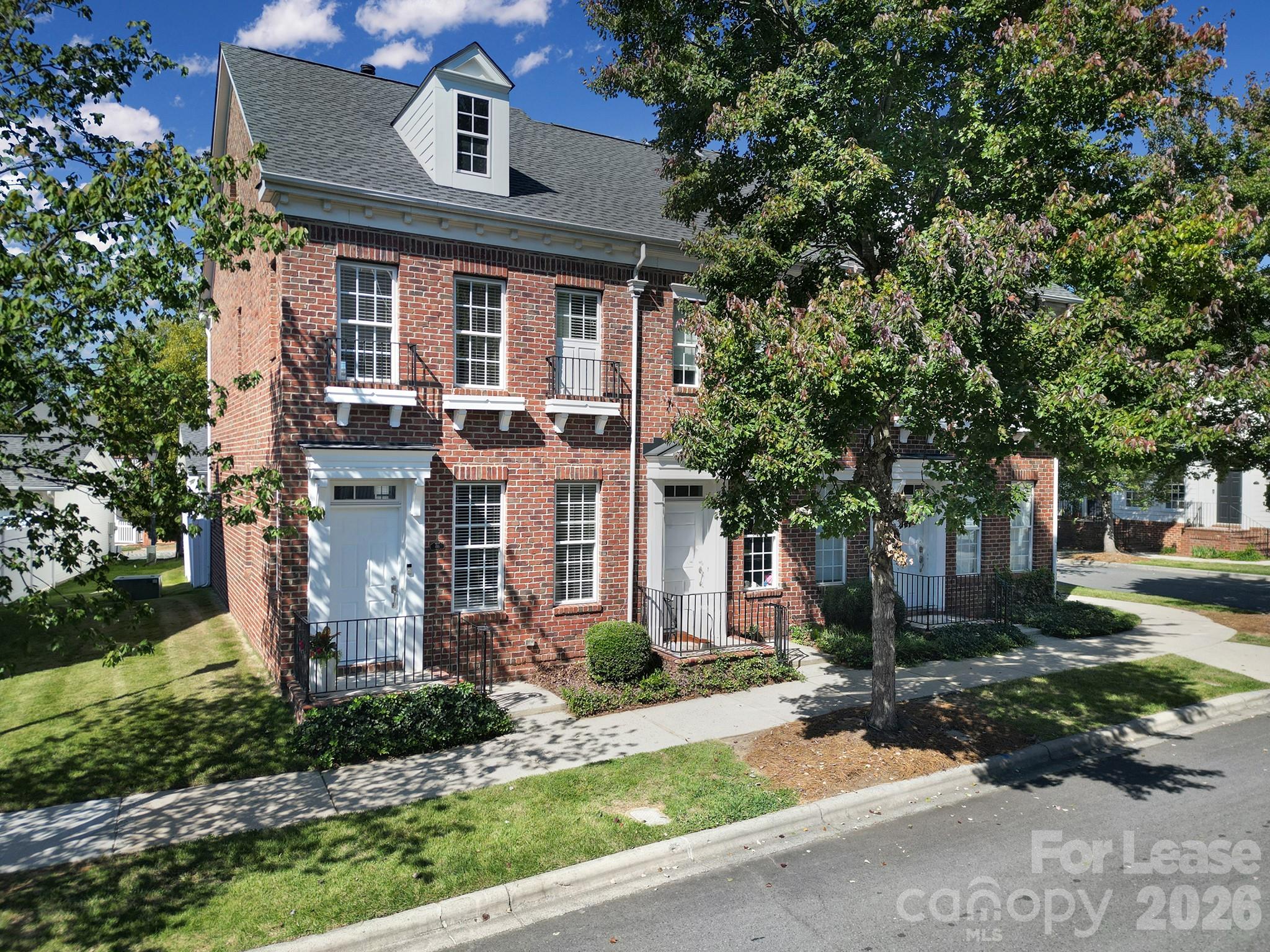 635 Old Meeting Way Property Photo 1