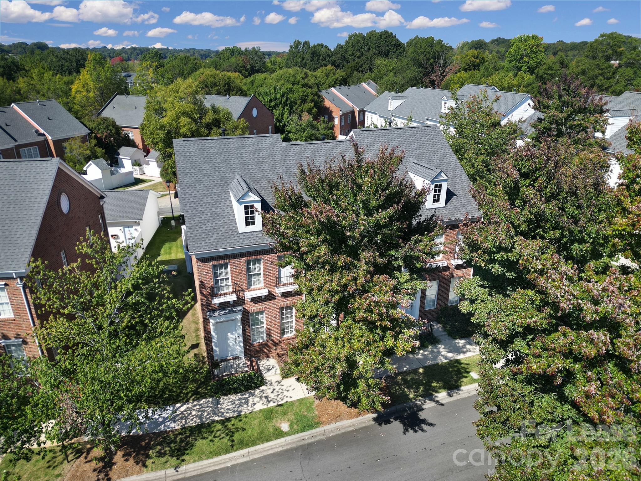 635 Old Meeting Way Property Photo 2