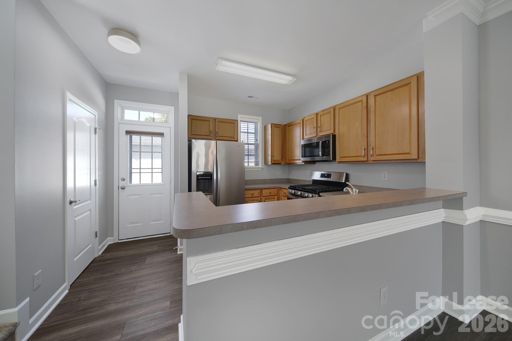635 Old Meeting Way Property Photo 9