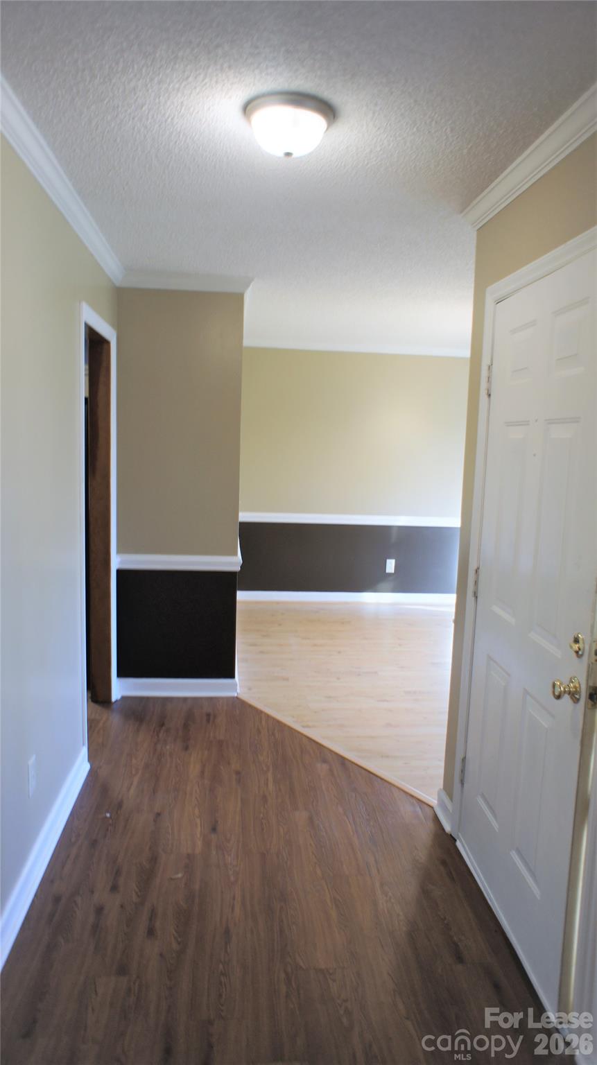 2308 Heathershire Lane Property Photo 4