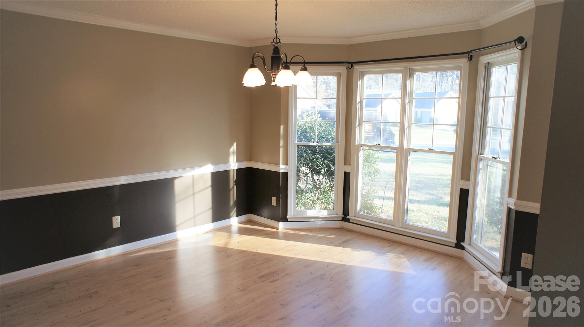 2308 Heathershire Lane Property Photo 5