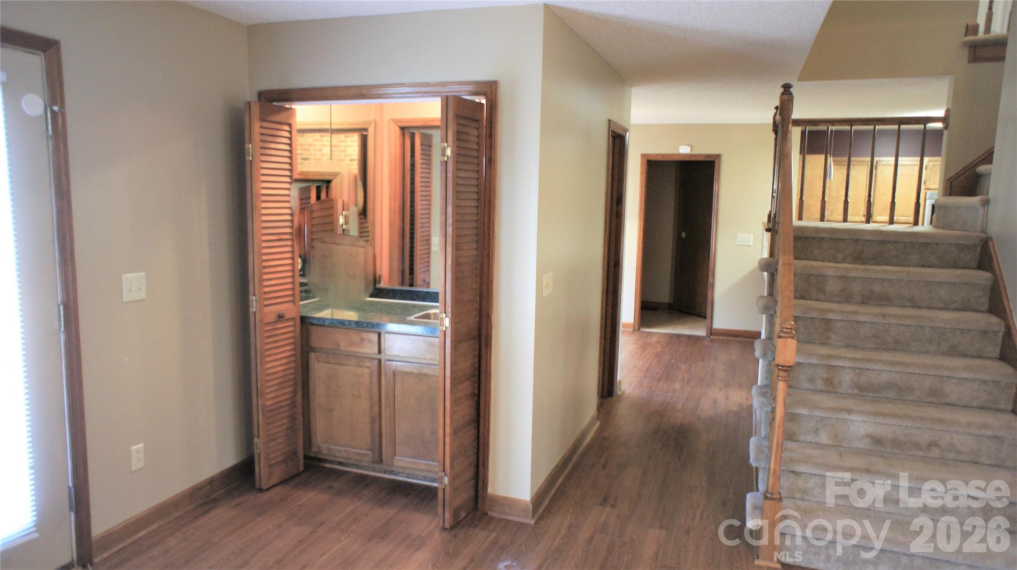 2308 Heathershire Lane Property Photo 9