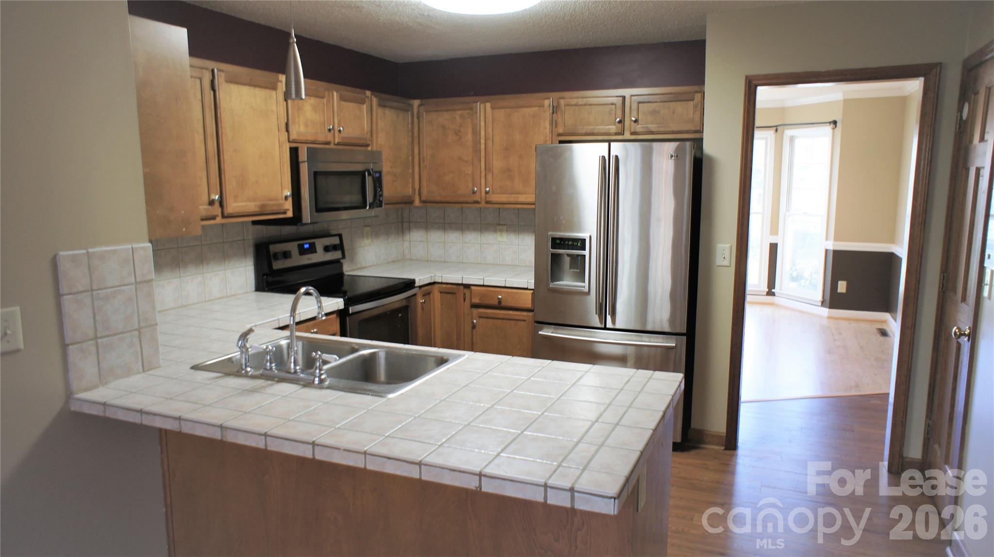 2308 Heathershire Lane Property Photo 11