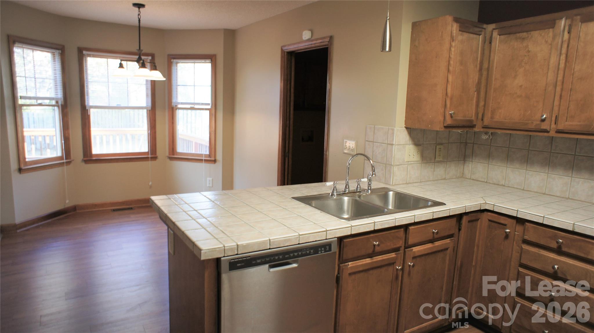 2308 Heathershire Lane Property Photo 12