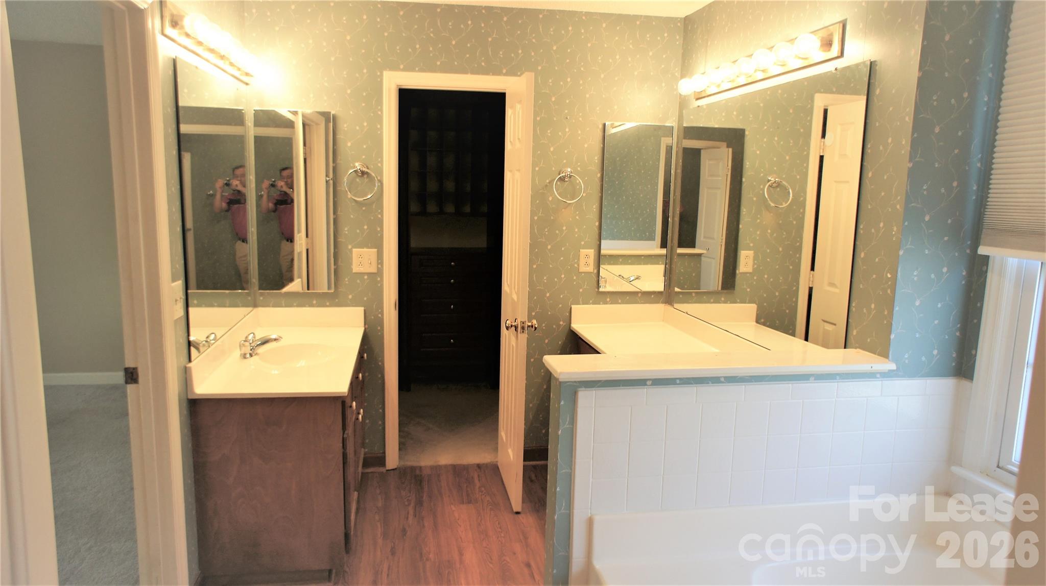 2308 Heathershire Lane Property Photo 22