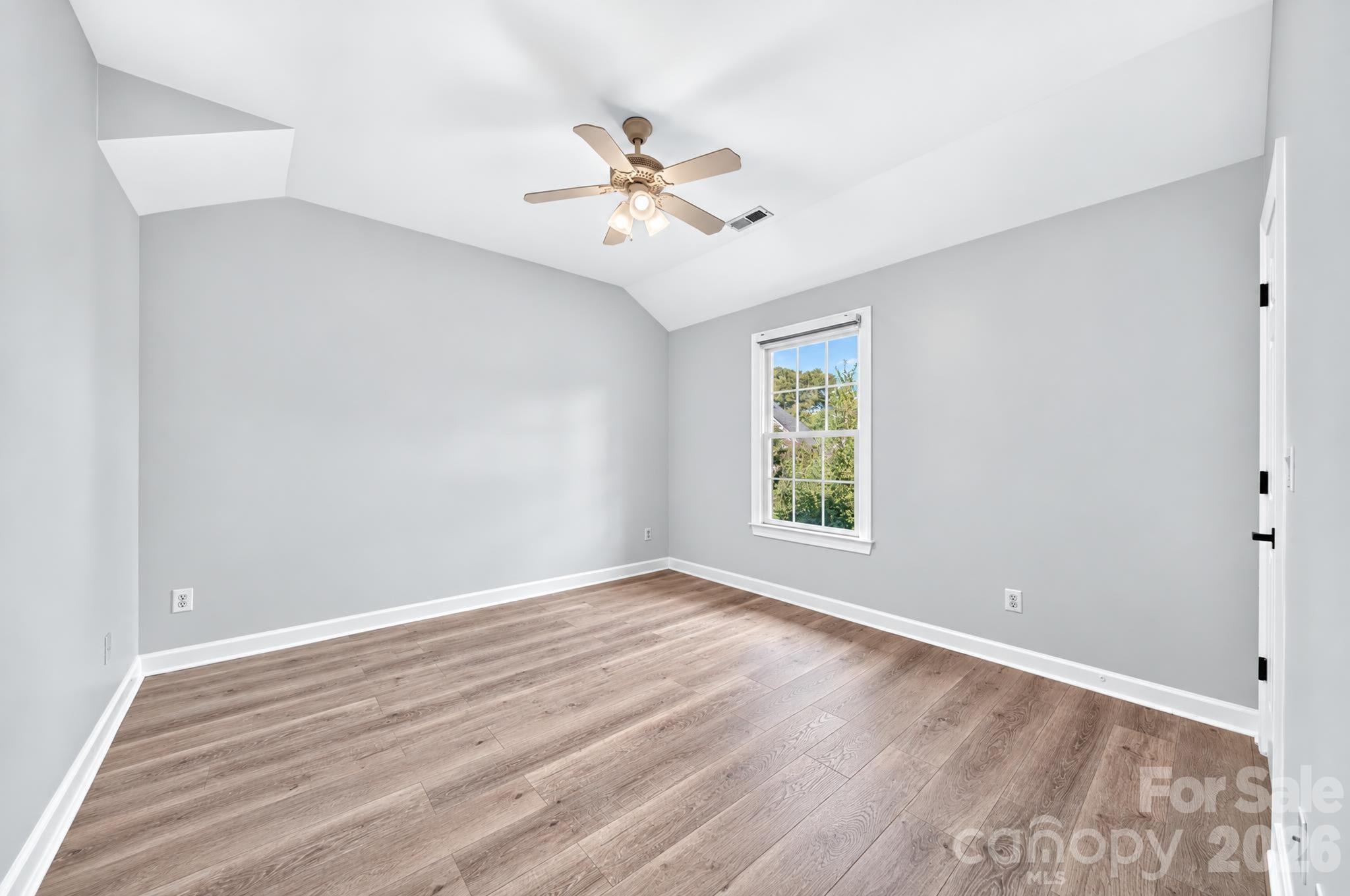 11528 Essex Fells Drive Property Photo 28