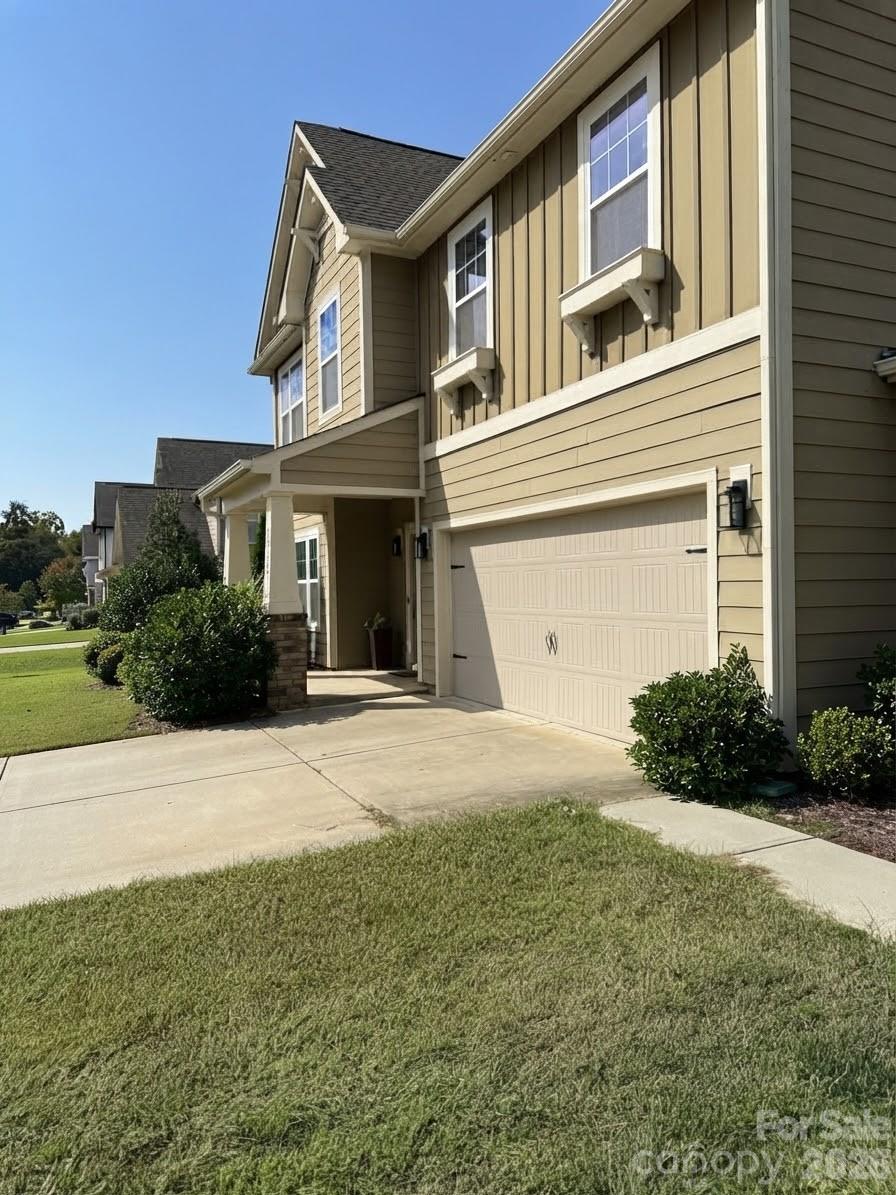 2030 Pine Siskin Court Property Photo 4