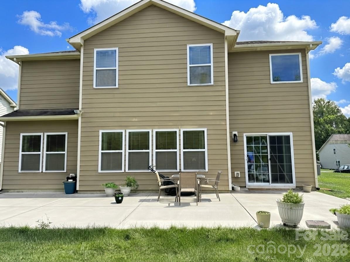 2030 Pine Siskin Court Property Photo 5