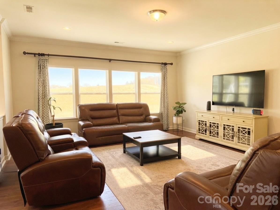 2030 Pine Siskin Court Property Photo 11