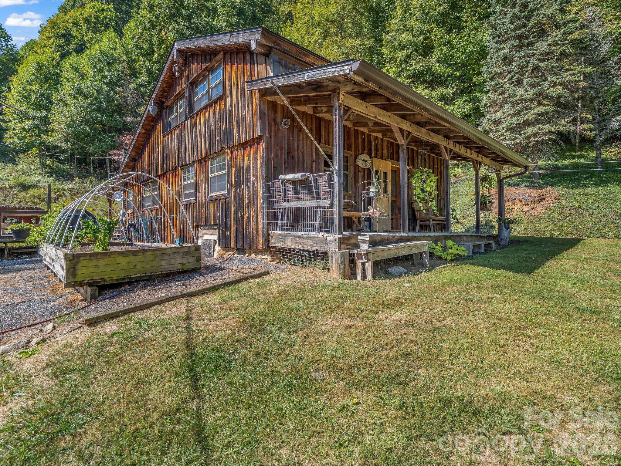 765 Hawk Ridge Lane Property Photo 4