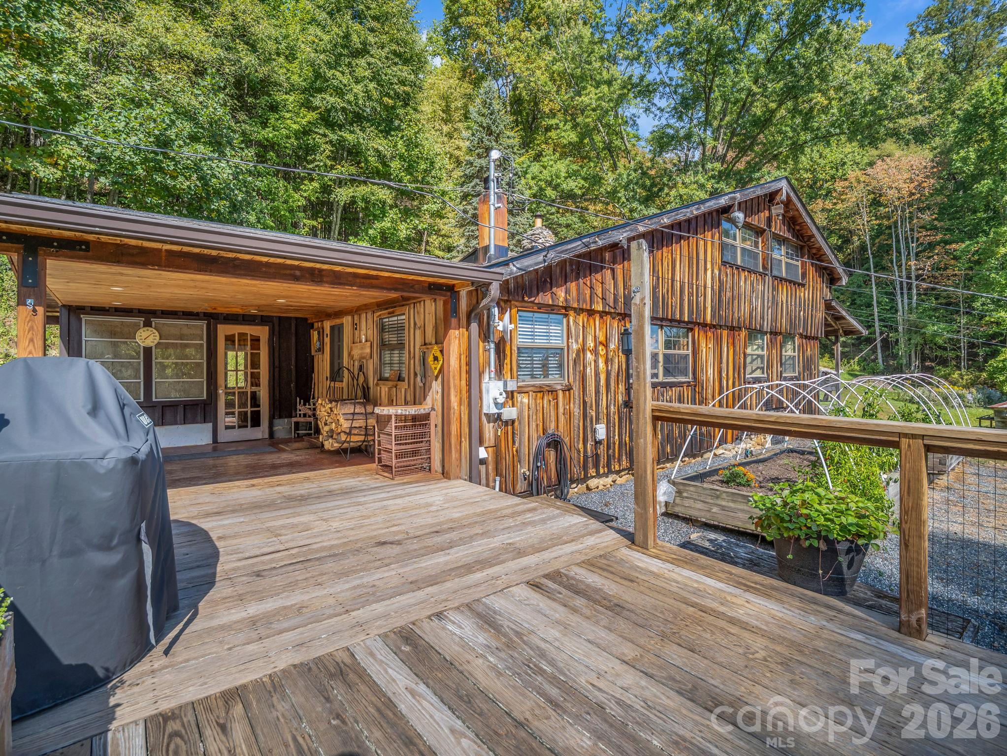 765 Hawk Ridge Lane Property Photo 9