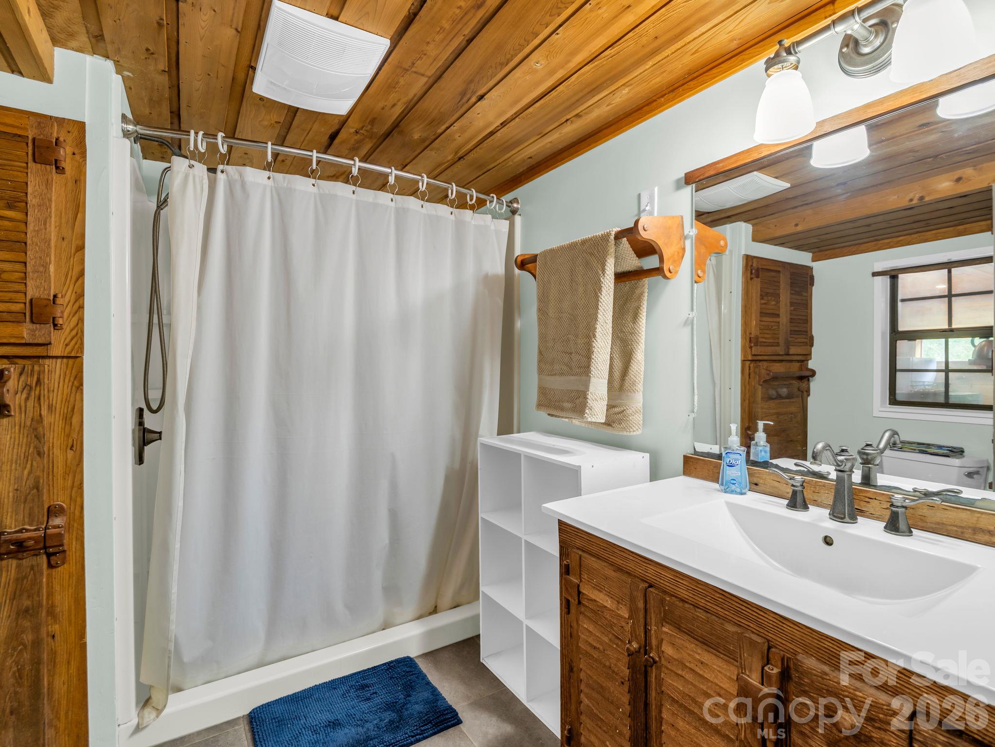 765 Hawk Ridge Lane Property Photo 14