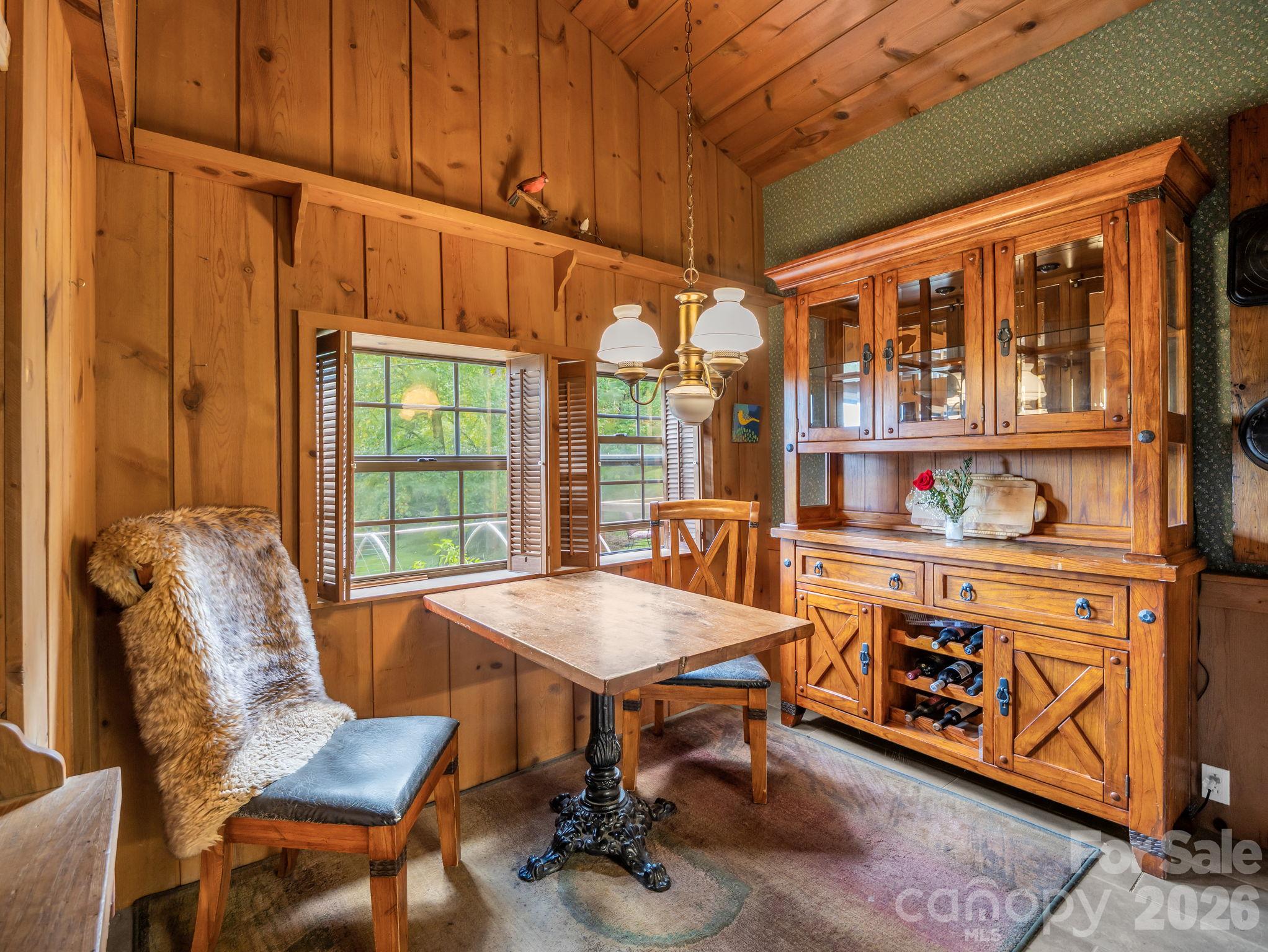 765 Hawk Ridge Lane Property Photo 15