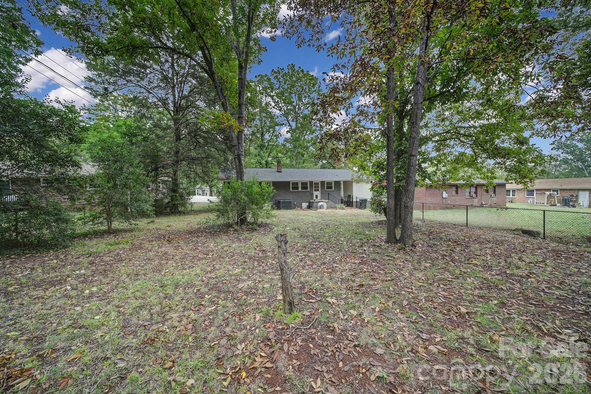 1064 Stonewall Avenue Property Photo 14