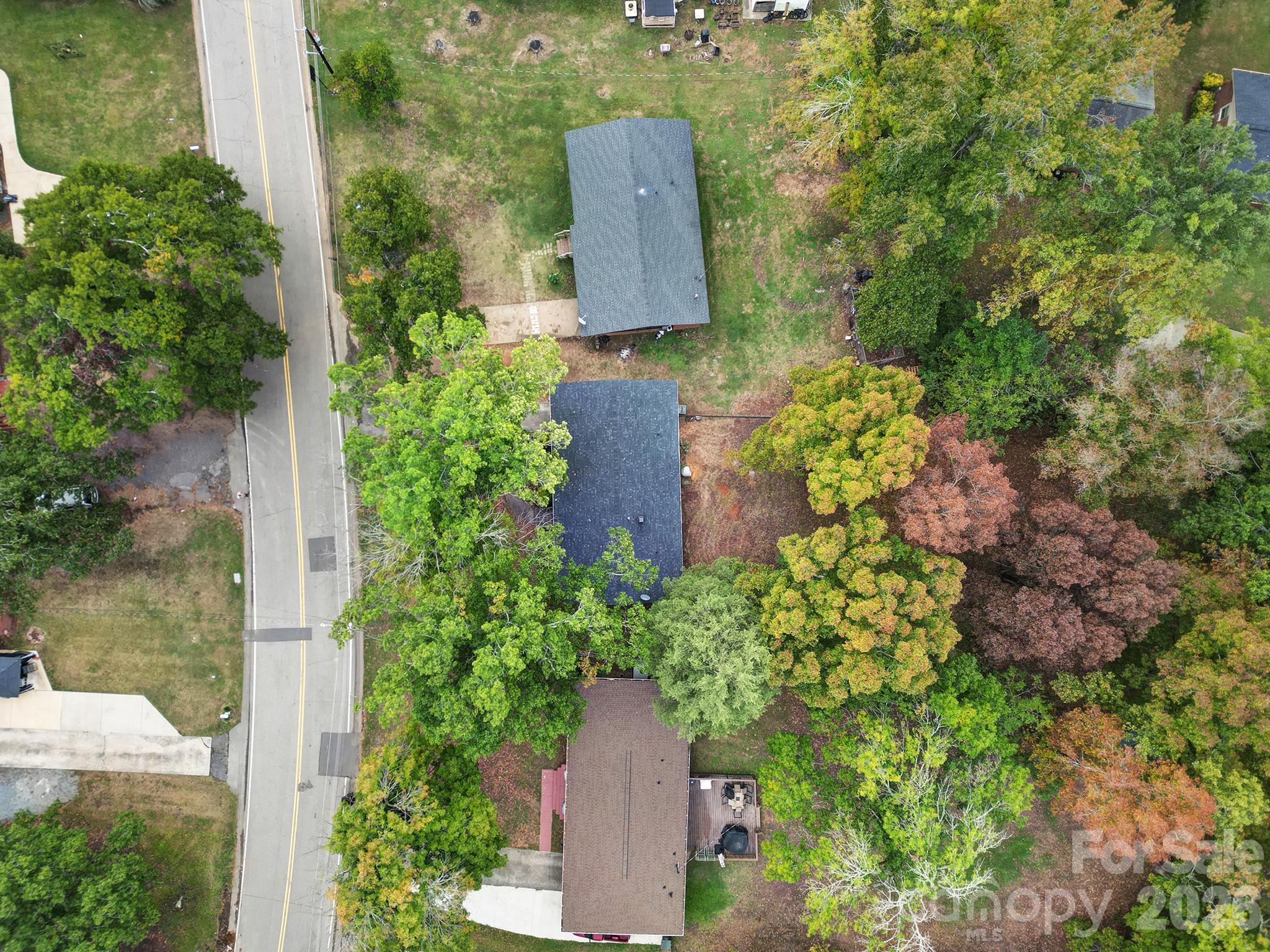 1064 Stonewall Avenue Property Photo 16