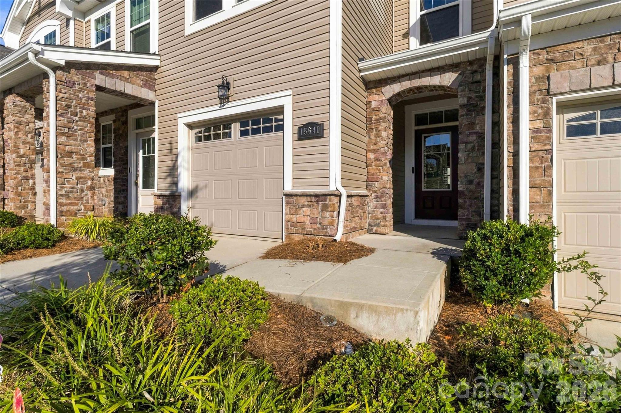 15640 Little Bluestem Street Property Photo 2