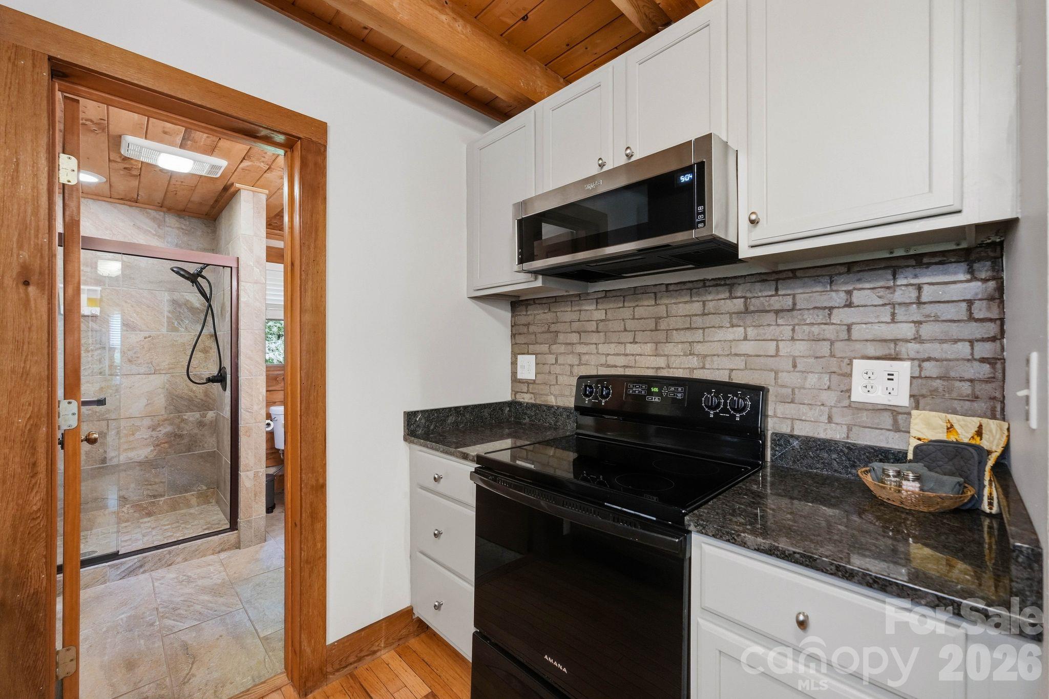 404 Old Bristol Road Property Photo 32