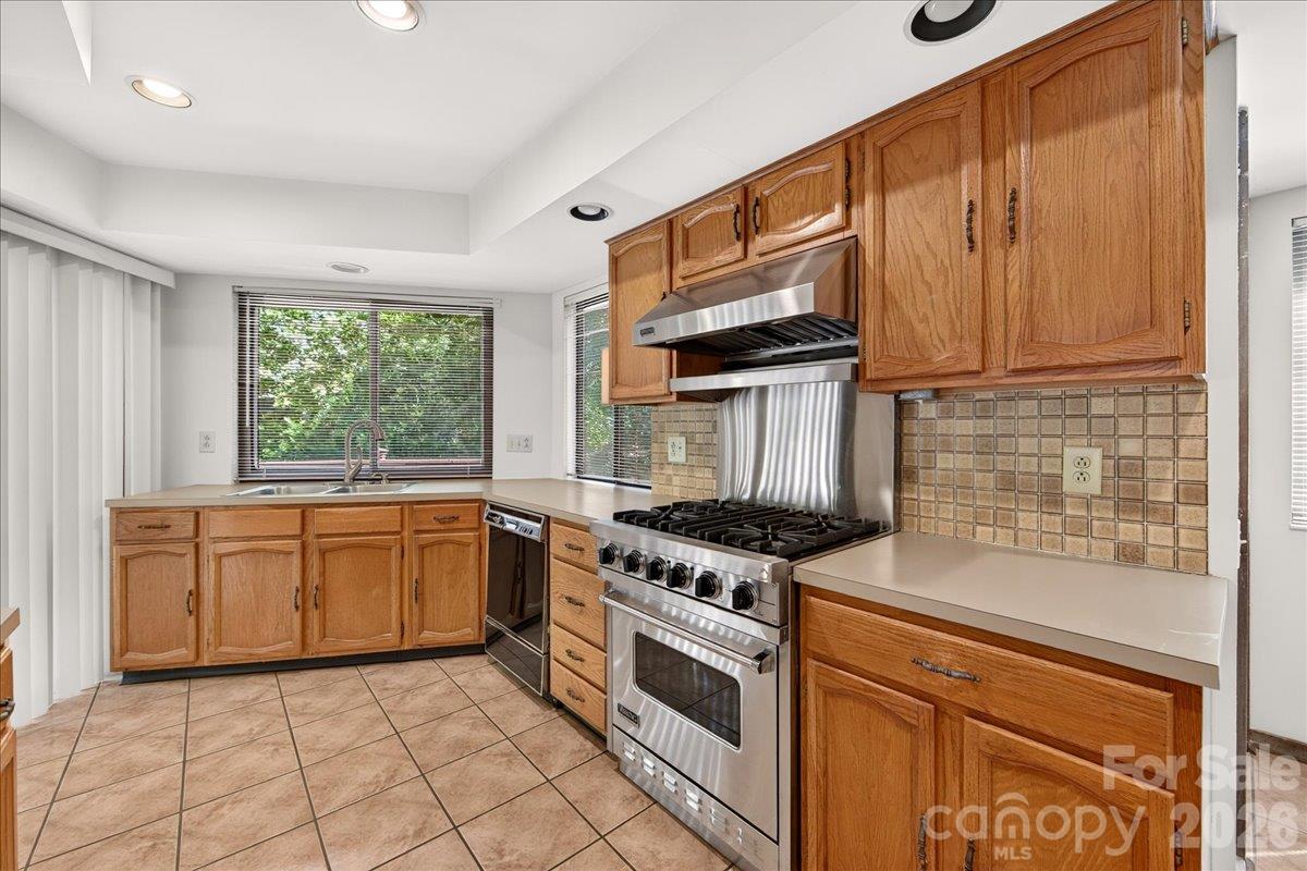 6133 Rhone Drive Property Photo 11