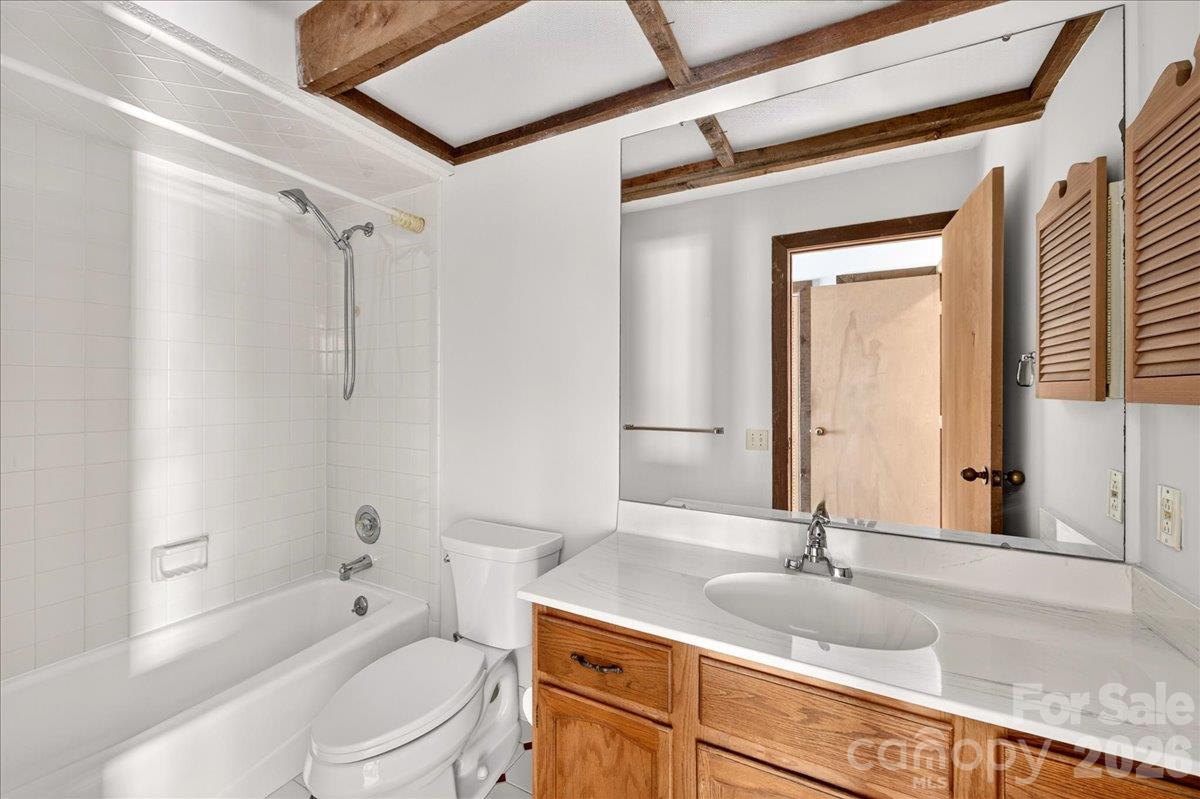 6133 Rhone Drive Property Photo 14