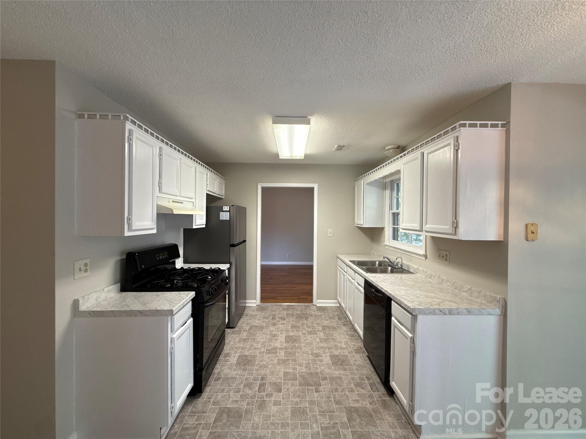 3505 Fortis Lane Property Photo 6