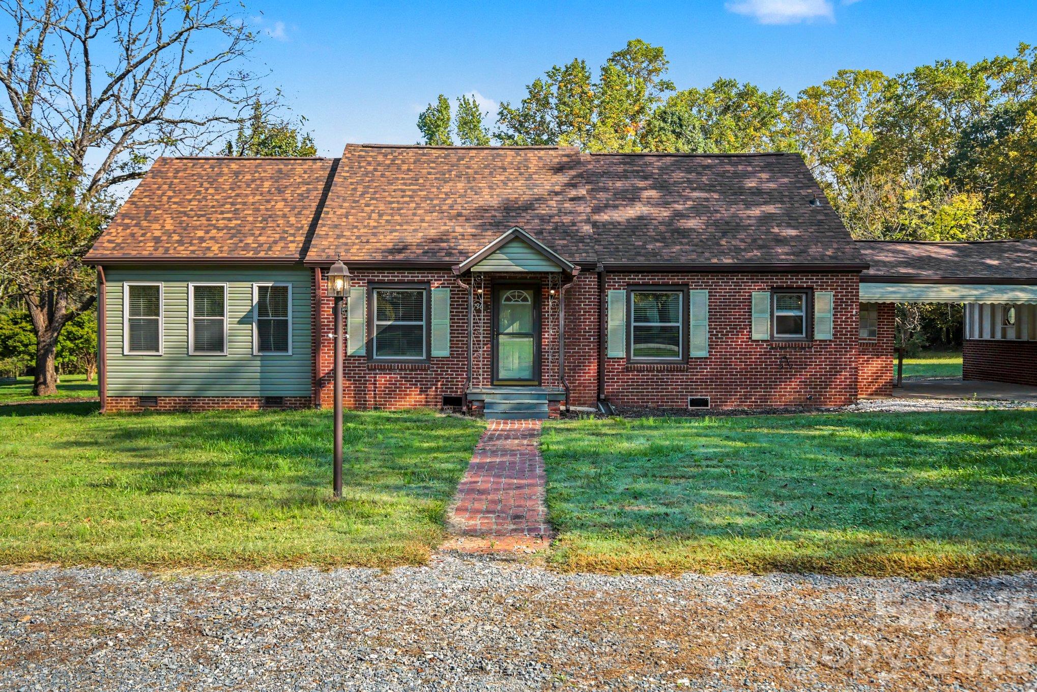 730 Peach Orchard Road Property Photo 1