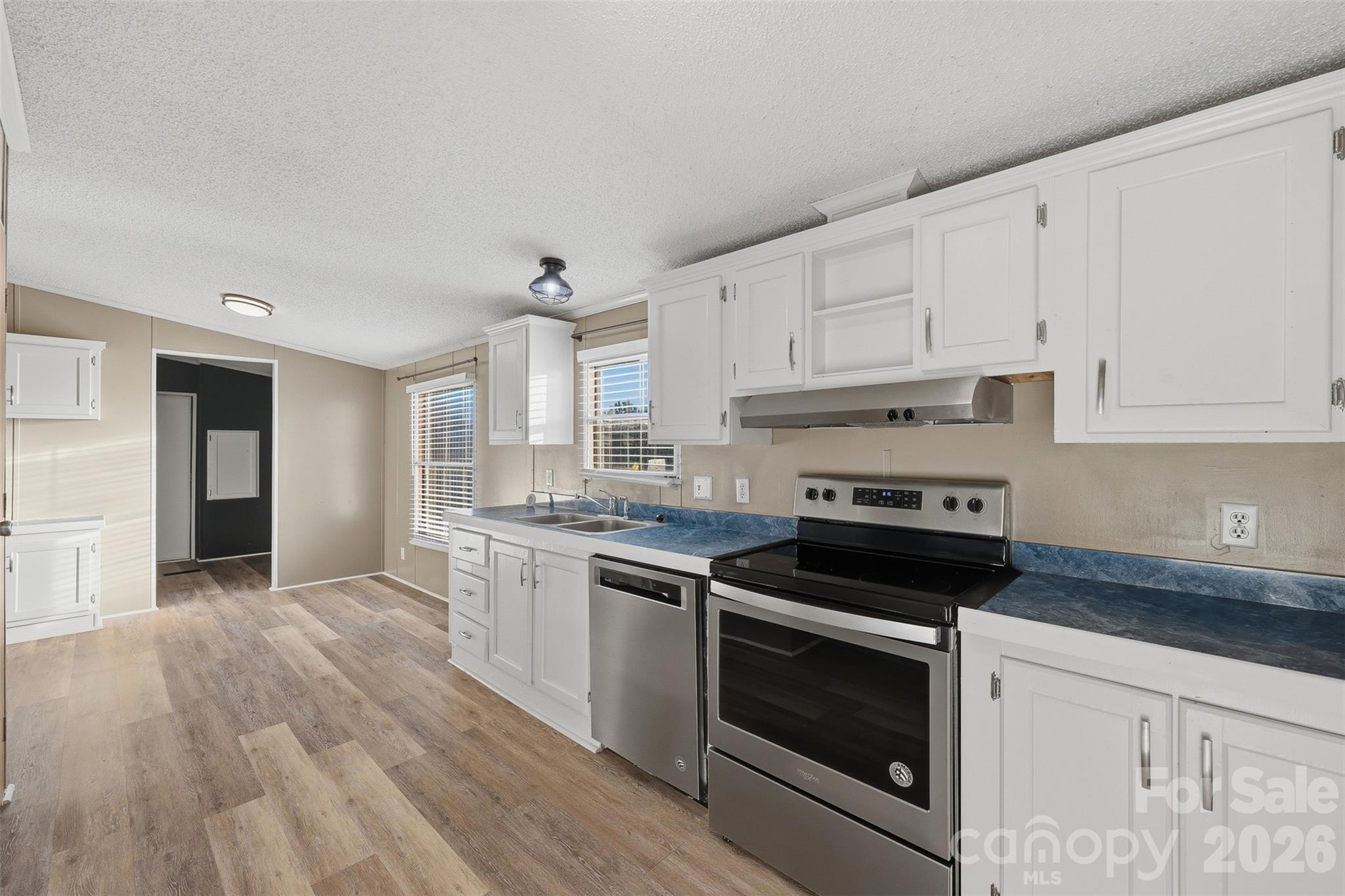 127 White Plains Road Property Photo 5