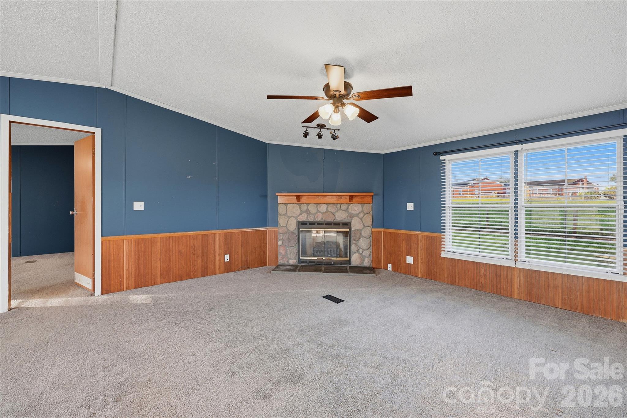 127 White Plains Road Property Photo 11