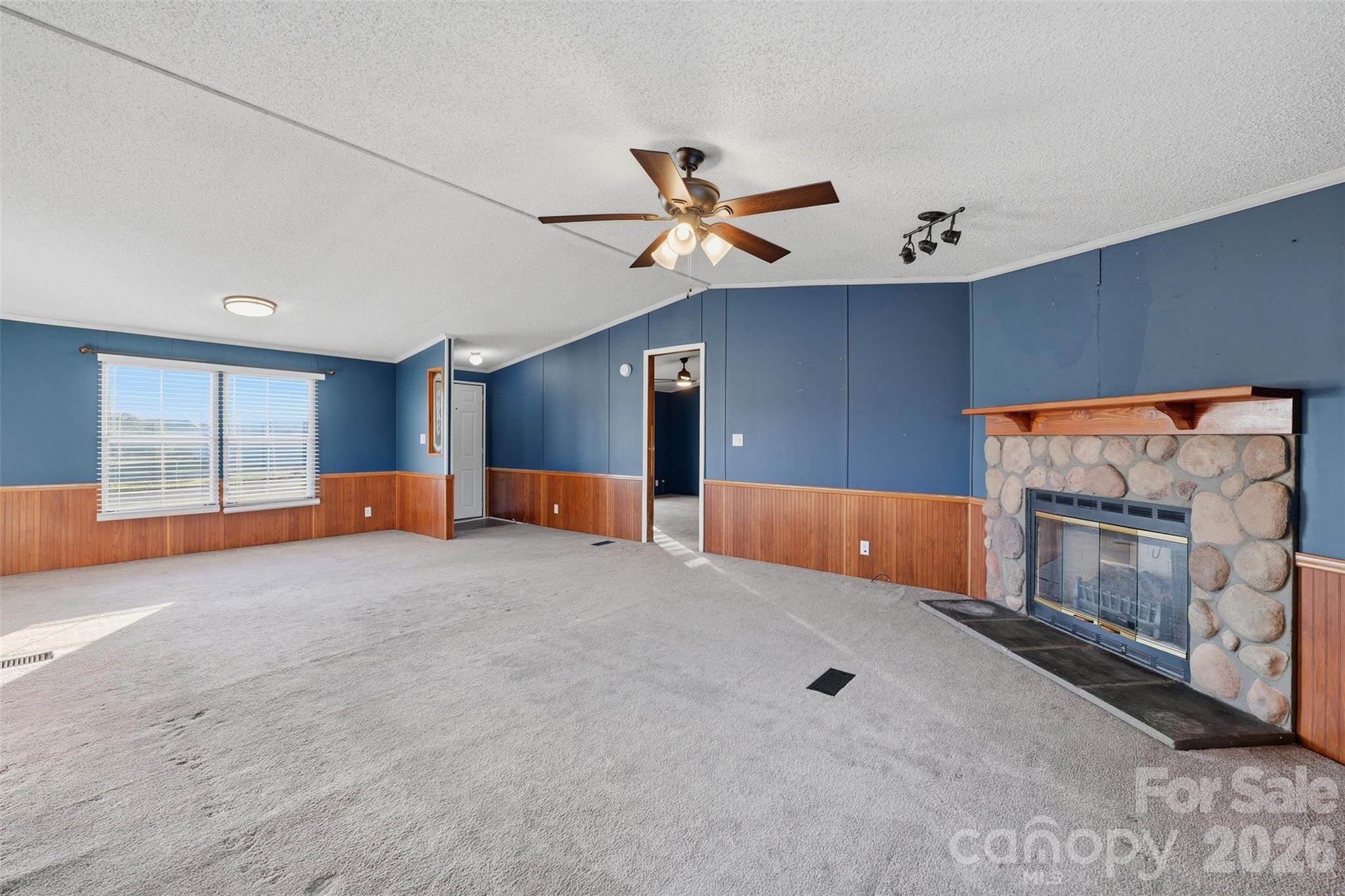127 White Plains Road Property Photo 14