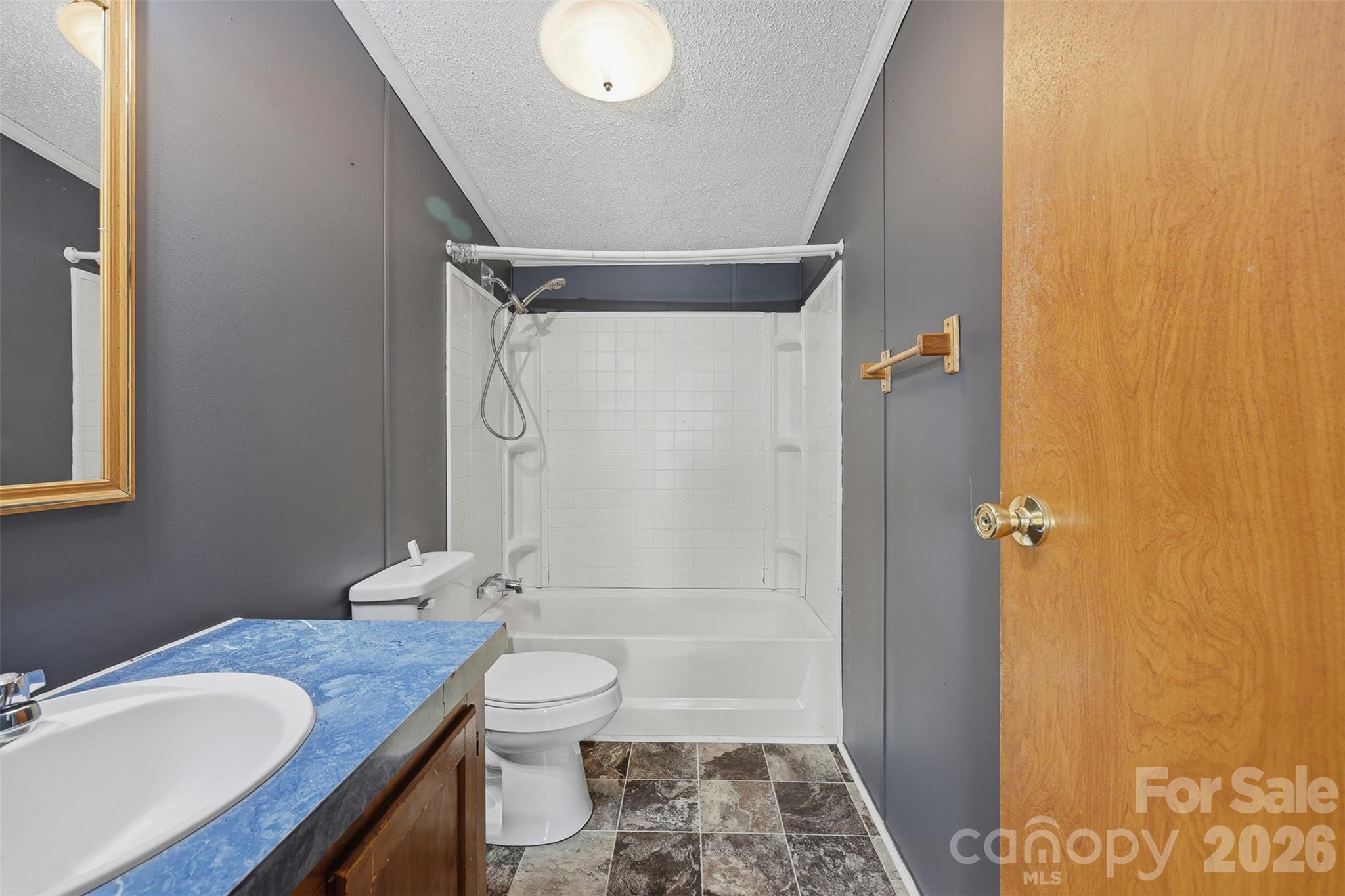 127 White Plains Road Property Photo 18
