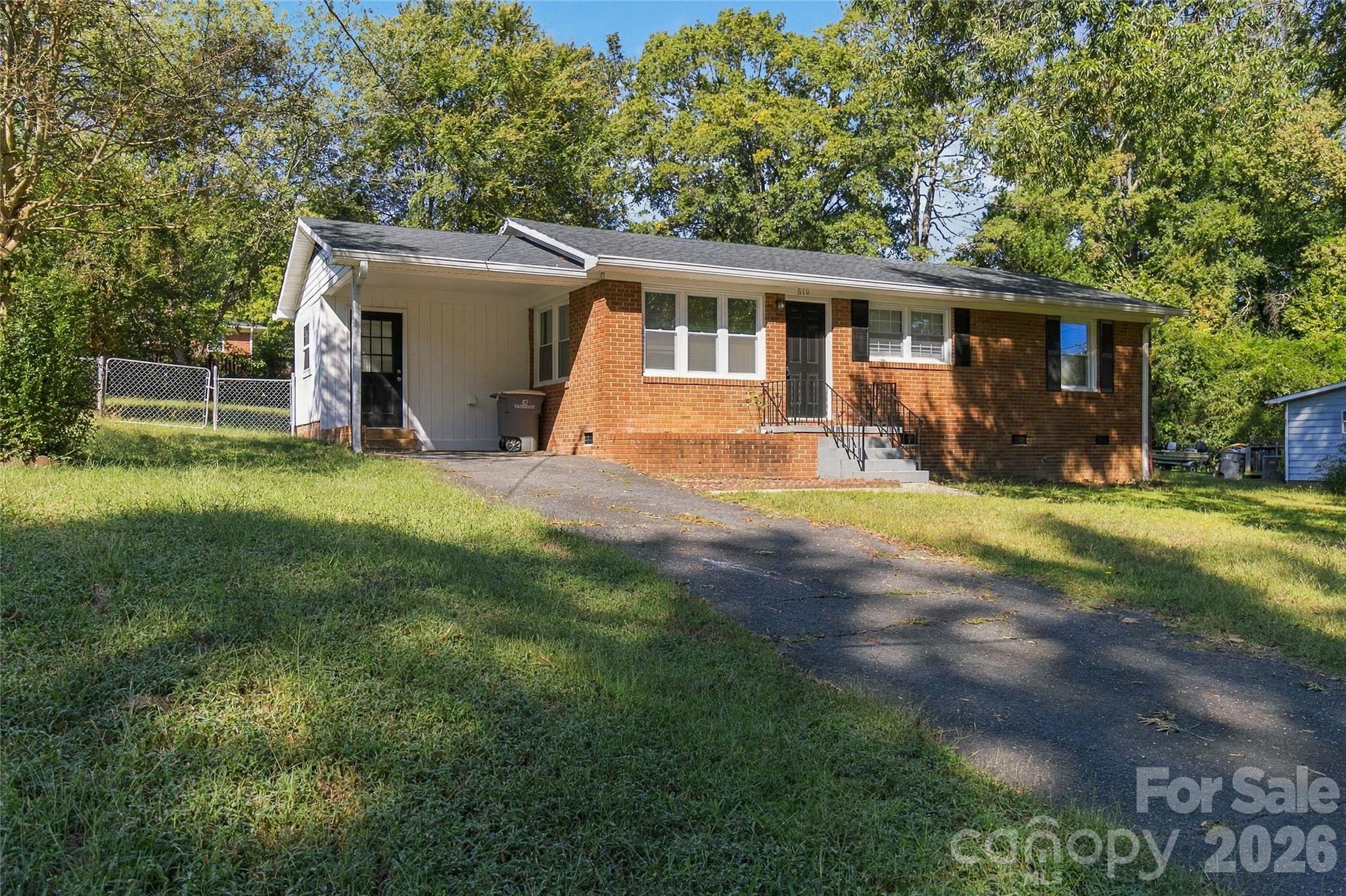 519 Annex Avenue Property Photo 2