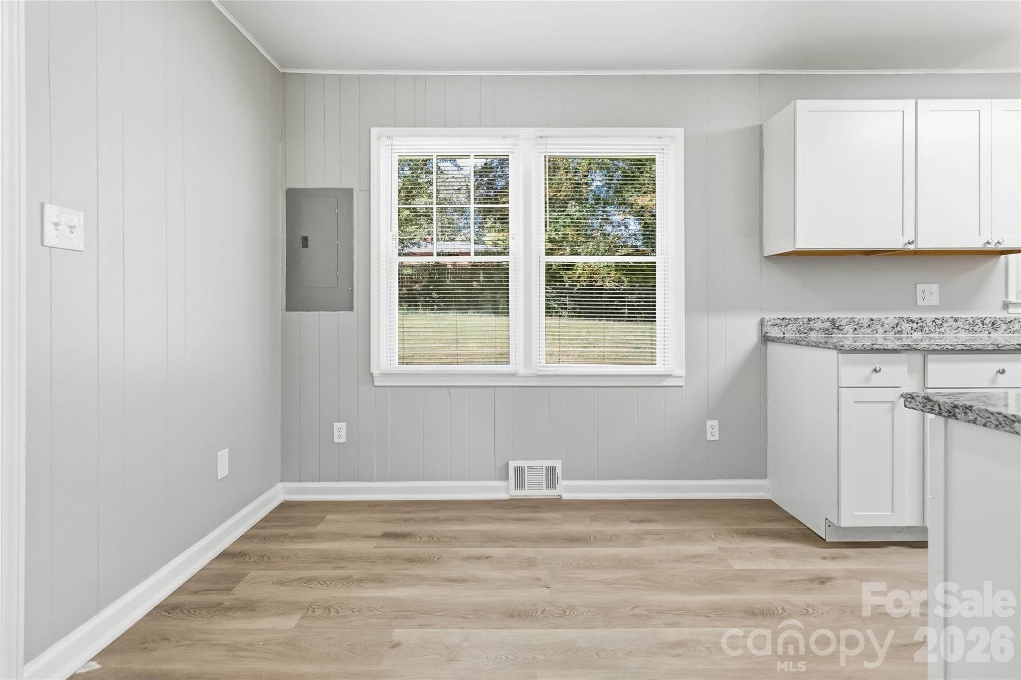 519 Annex Avenue Property Photo 6