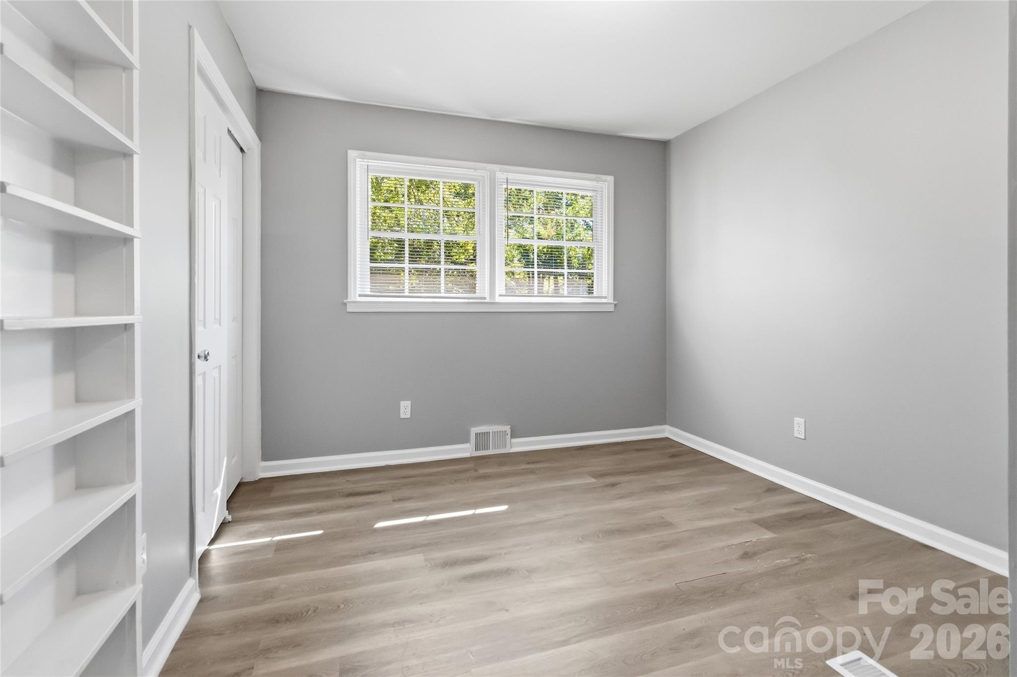 519 Annex Avenue Property Photo 9