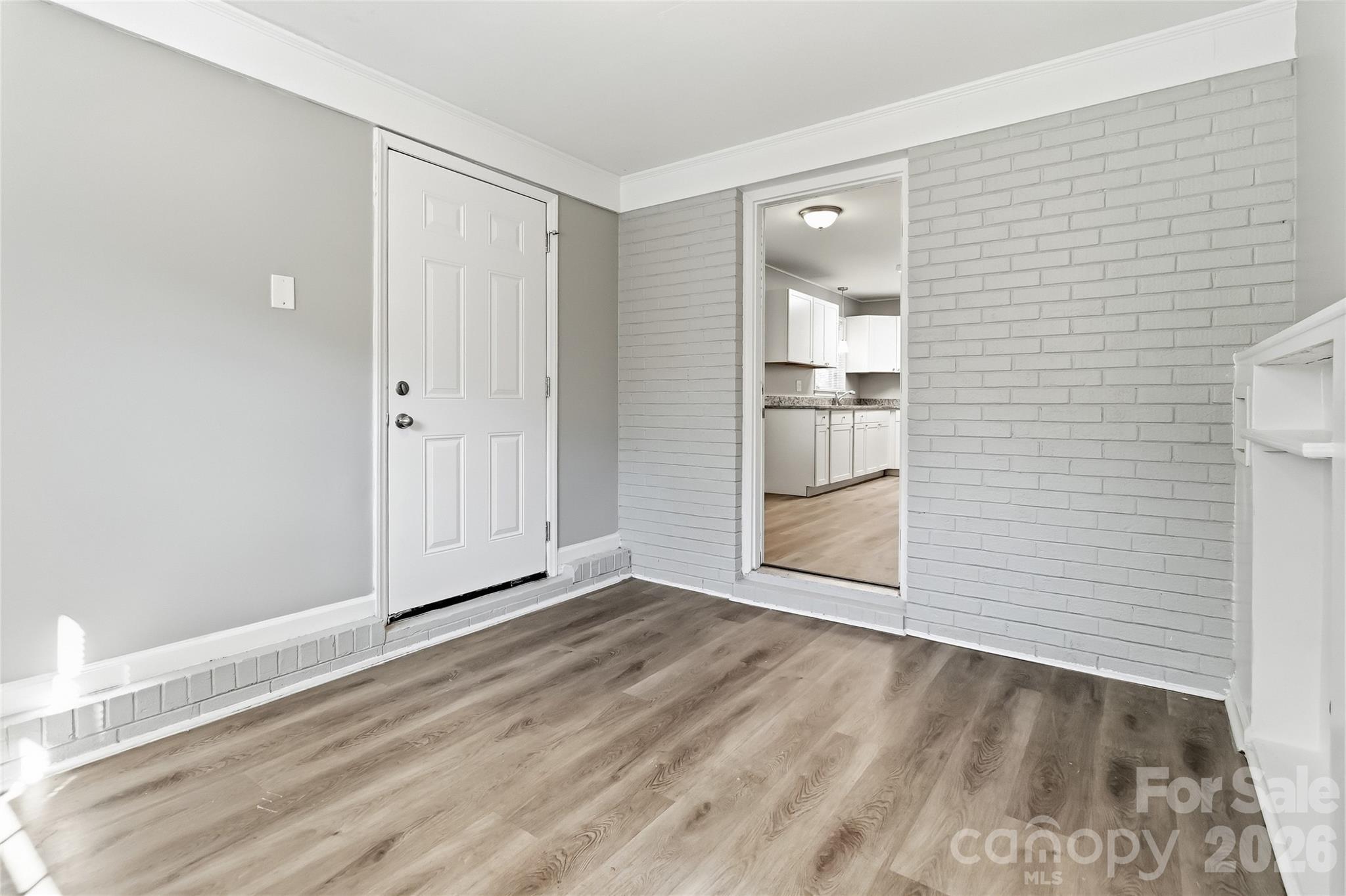 519 Annex Avenue Property Photo 11