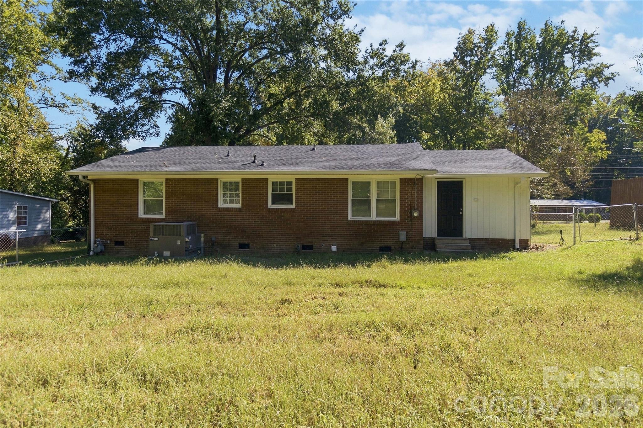 519 Annex Avenue Property Photo 12