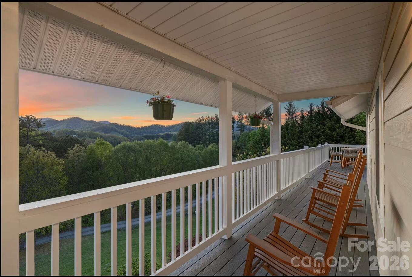 29 Miranda Knoll Property Photo 9