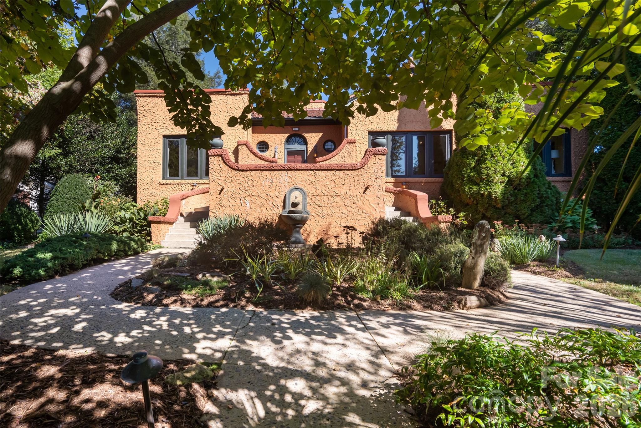 26 Sheridan Road Property Photo 4