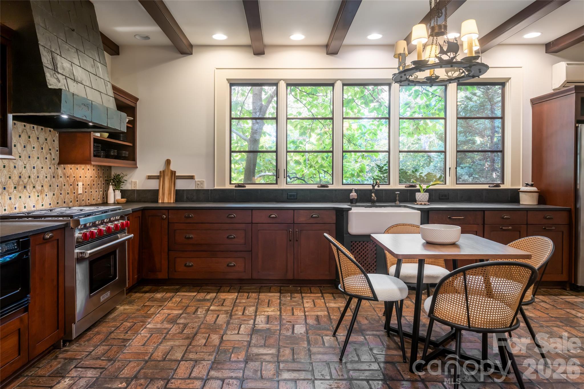 26 Sheridan Road Property Photo 17