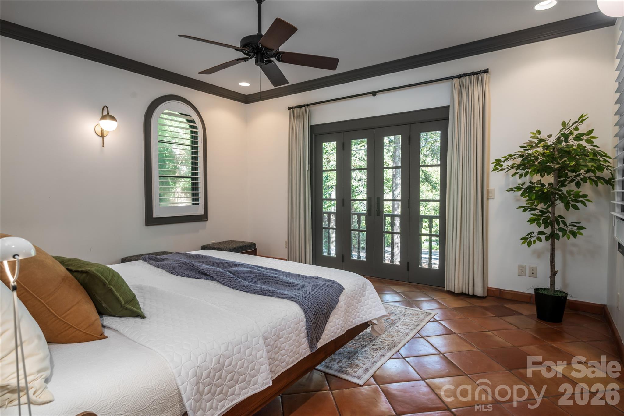 26 Sheridan Road Property Photo 24