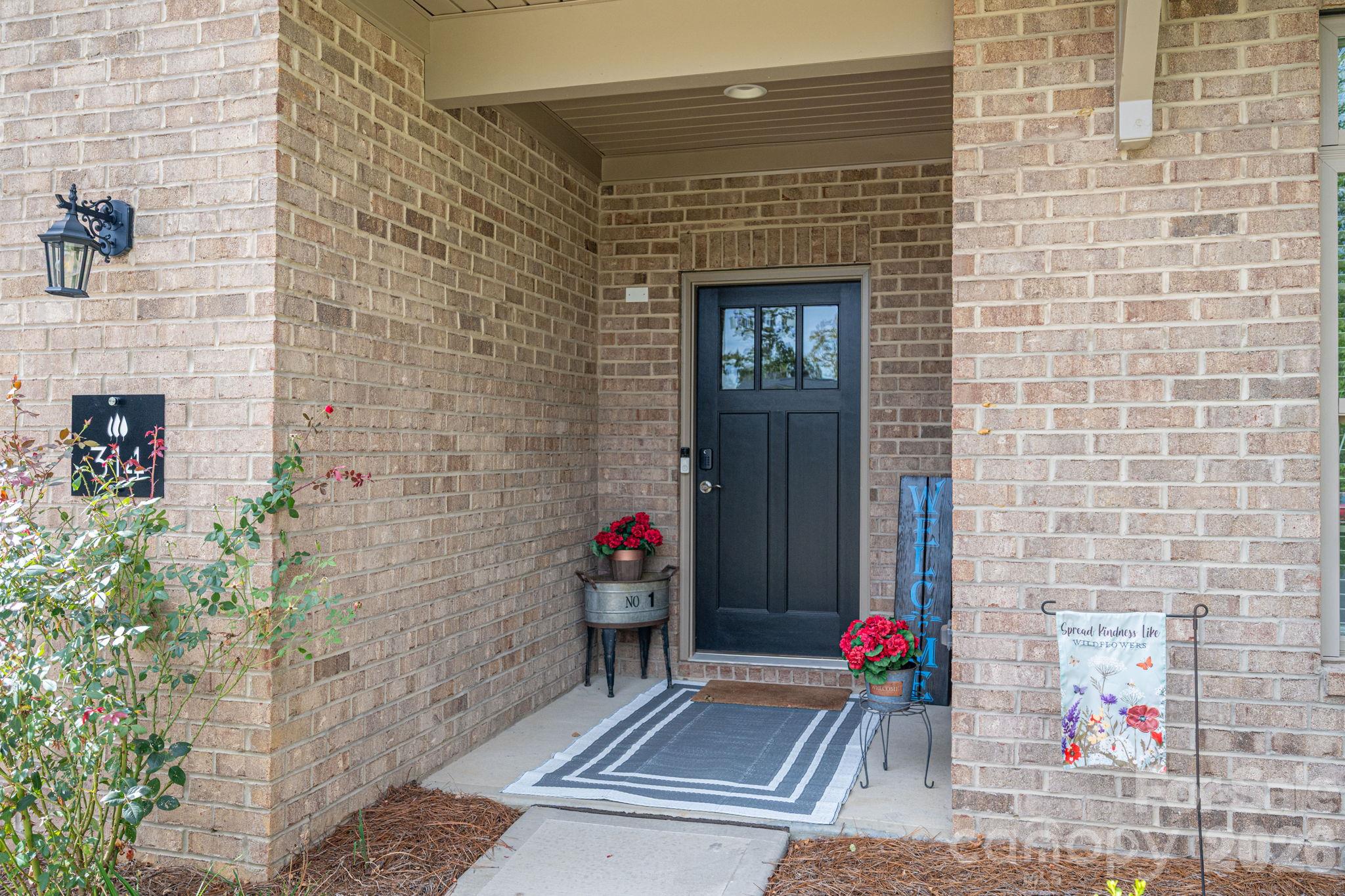 314 Lifestyle Court Property Photo 4