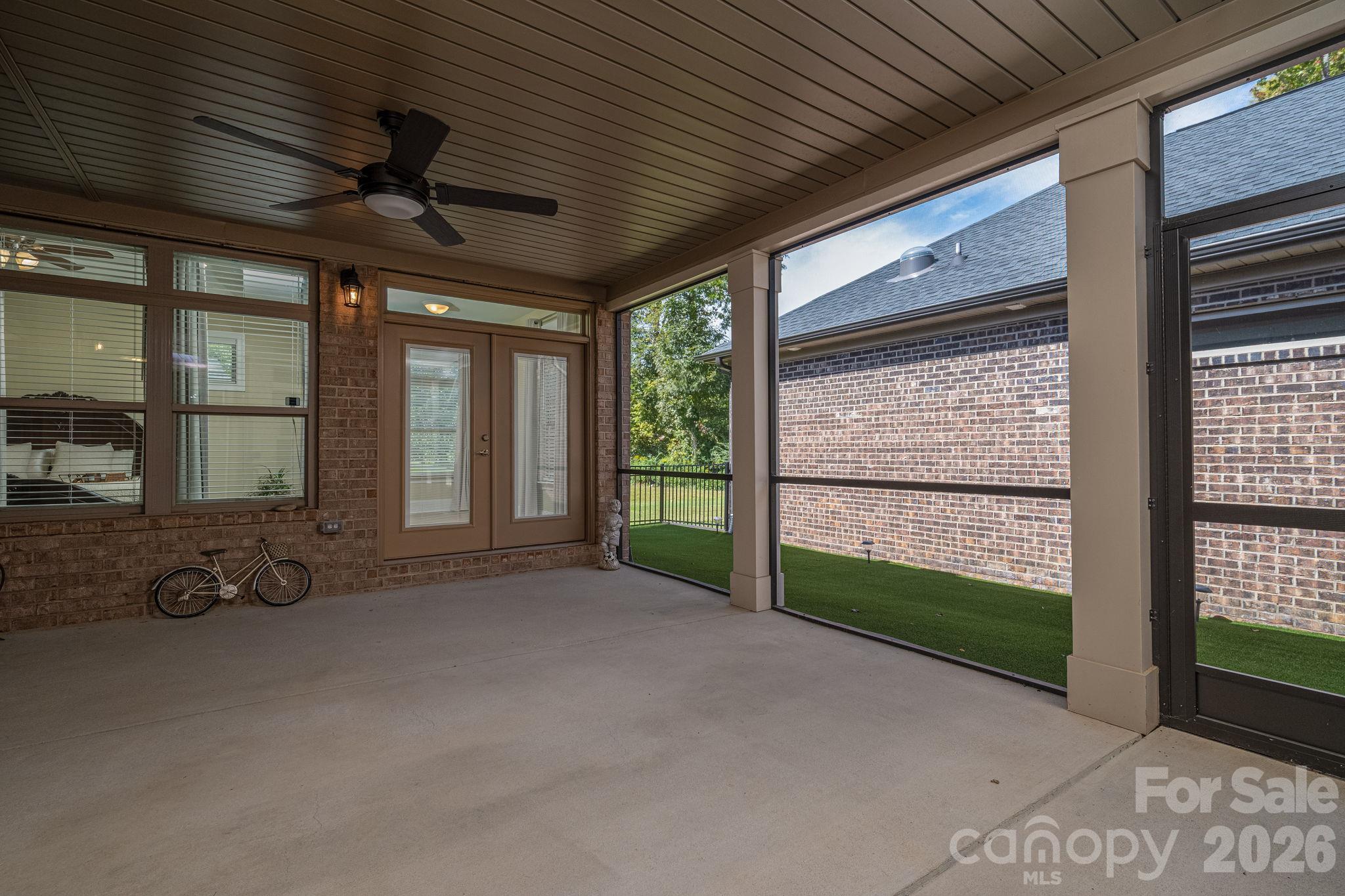 314 Lifestyle Court Property Photo 28