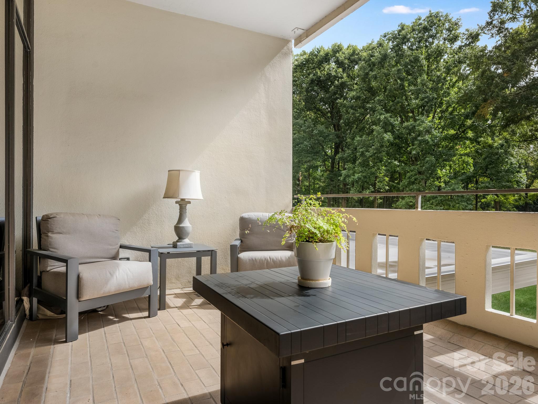 2633 Richardson Drive 2c Property Photo 10