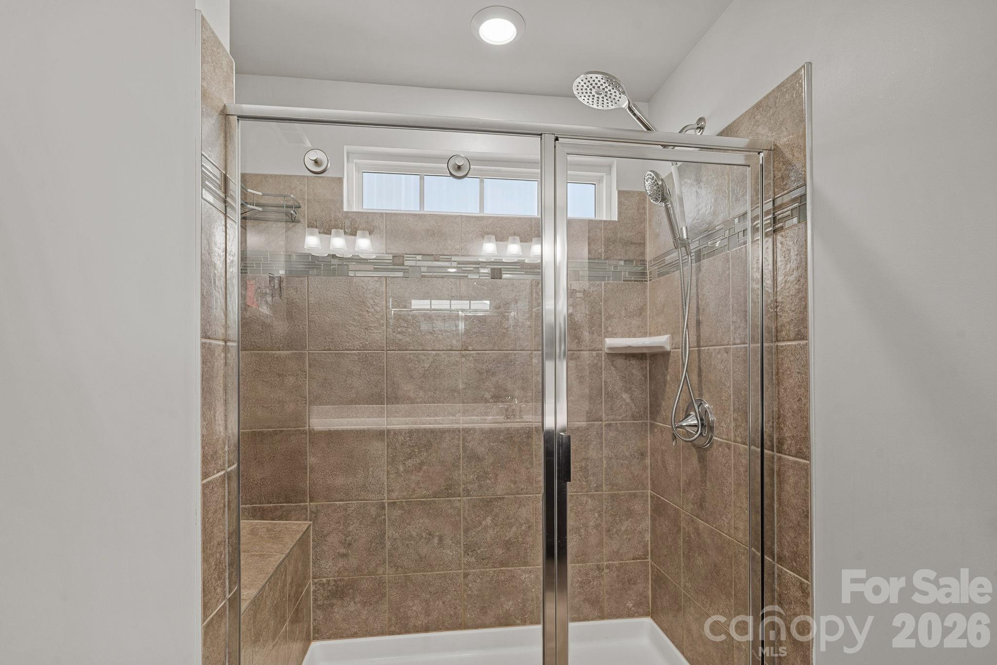 9325 Beecroft Valley Drive Property Photo 19