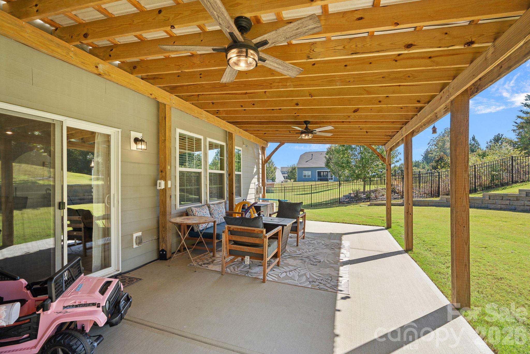 9325 Beecroft Valley Drive Property Photo 35