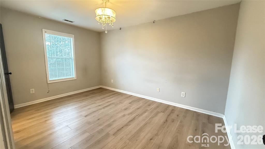 2019 Astoria Drive Property Photo 8