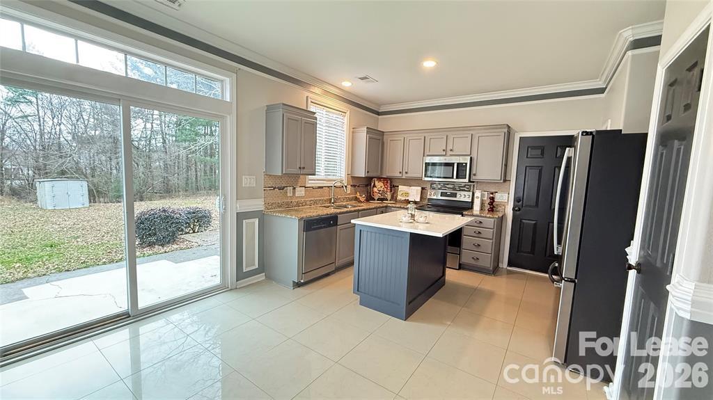2019 Astoria Drive Property Photo 11