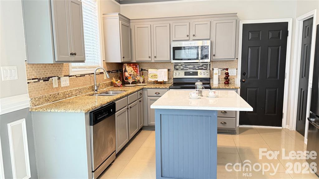 2019 Astoria Drive Property Photo 12