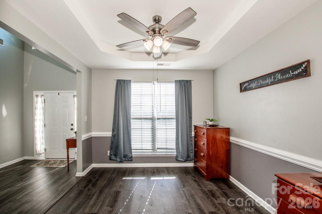5924 Barefoot Lane Property Photo 6