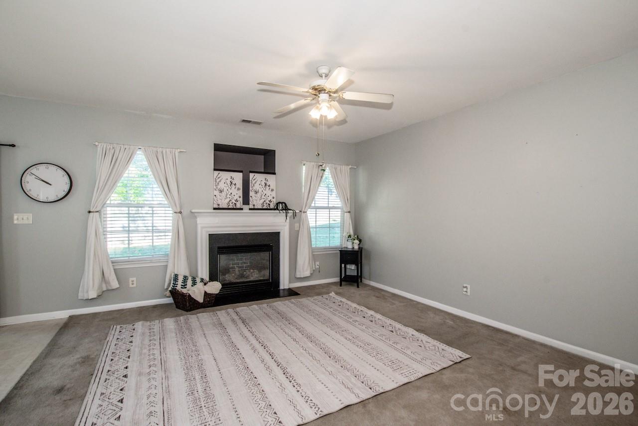5924 Barefoot Lane Property Photo 8