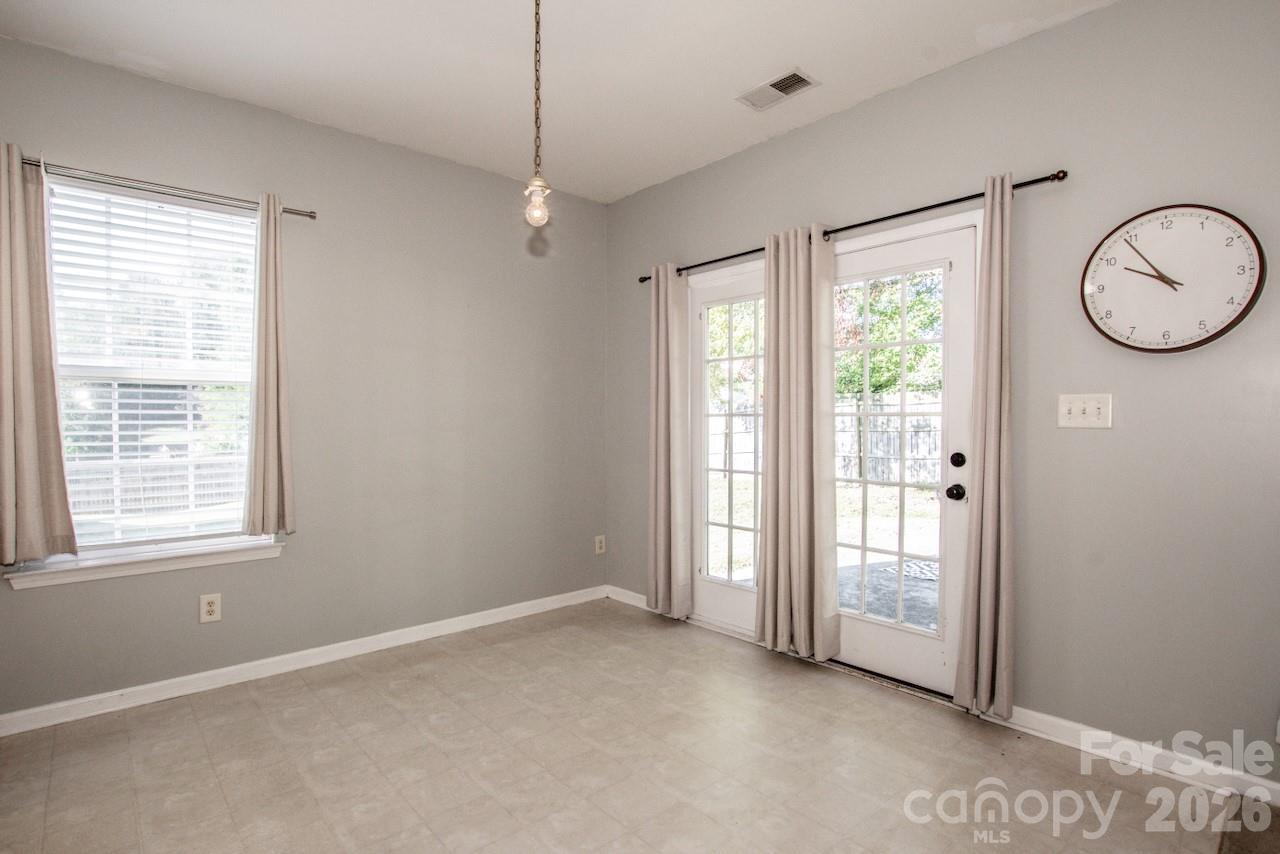 5924 Barefoot Lane Property Photo 14